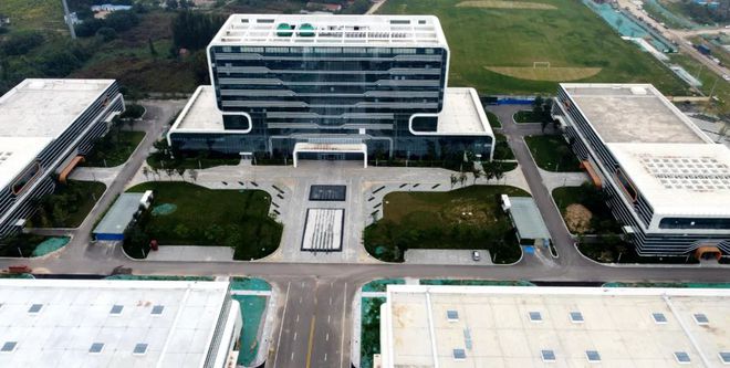 爭分奪秒趕工期!經(jīng)濟區(qū)重點項目建設火熱進行中